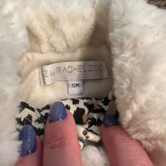 Rachel Zoe Cream Faux Fur Vest Outfit - Picture 3 of 4